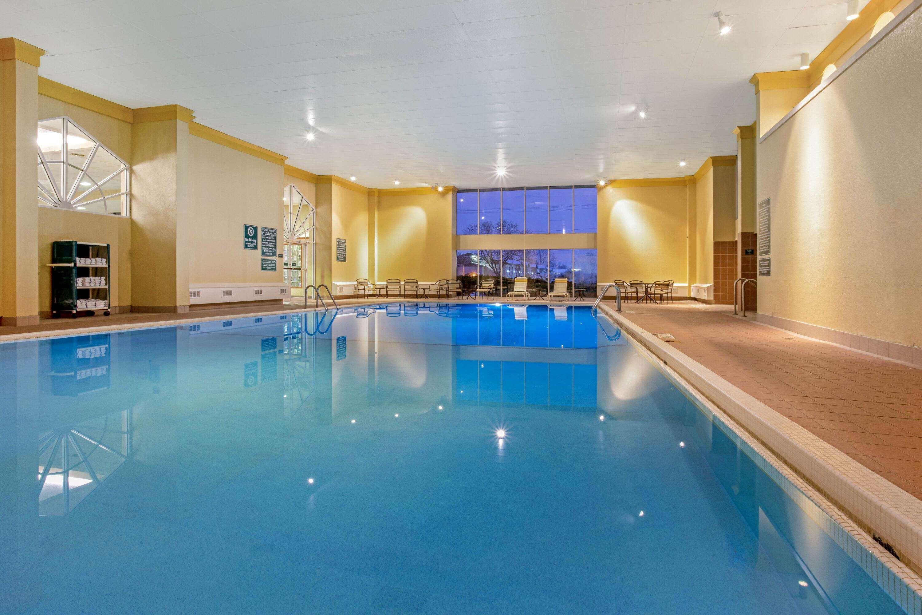 La Quinta By Wyndham Appleton College Avenue Ξενοδοχείο Εξωτερικό φωτογραφία