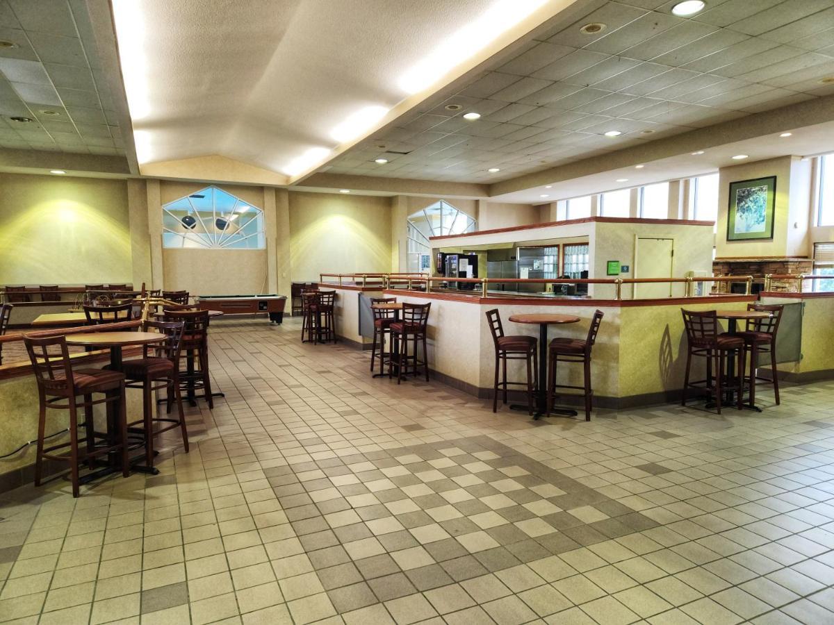 La Quinta By Wyndham Appleton College Avenue Ξενοδοχείο Εξωτερικό φωτογραφία