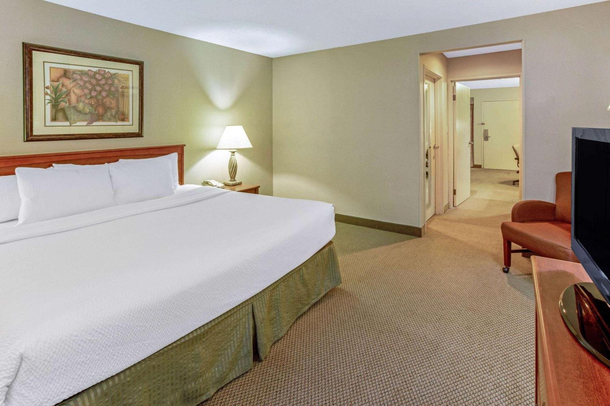 La Quinta By Wyndham Appleton College Avenue Ξενοδοχείο Εξωτερικό φωτογραφία